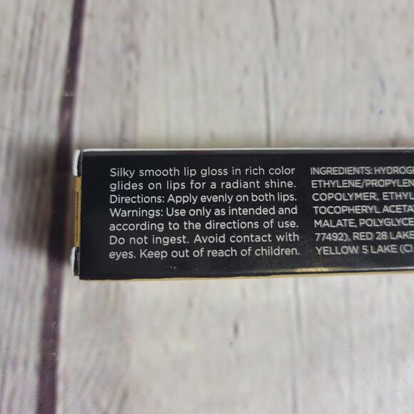 Seacret Radiant Lip Gloss Shine Pale Pink color Make Up Lips Glossy NEW - Picture 4 of 5